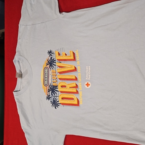 Gildan Other - 95.5 KLOS FM Radio 39th Annual 2020 Blood Drive graphic tee Red Cross Lrg.